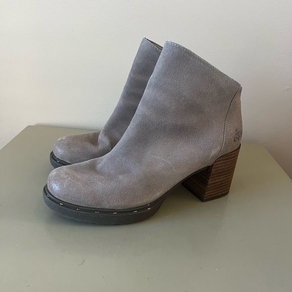 OTBT Montana Suede Ankle Boots size 9 M - Picture 15 of 15